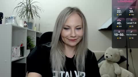 Snapshot of sunny_bunny6 chatting on 11.29.25 Naomi online show from 11.29.25