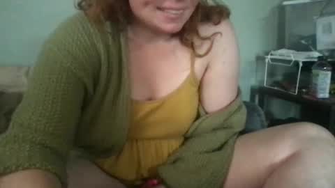 Snapshot of sunny_clementine chatting on 09.28.25 Sunny Clementine online show from 09.28.25