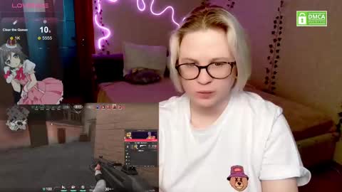 Snapshot of sunny_mood chatting on 02.10.25 sunny mood online show from 02.10.25