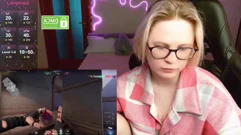 Snapshot of sunny_mood chatting on 03.10.25 sunny mood online show from 03.10.25