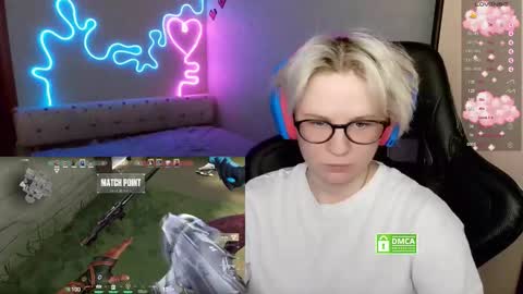 Snapshot of sunny_mood chatting on 11.06.25 sunny mood online show from 11.06.25