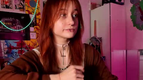 Snapshot of sunny_mouse chatting on 02.25.26 Sunny online show from 02.25.26