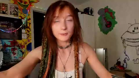 Snapshot of sunny_mouse chatting on 07.17.26 Sunny online show from 07.17.26