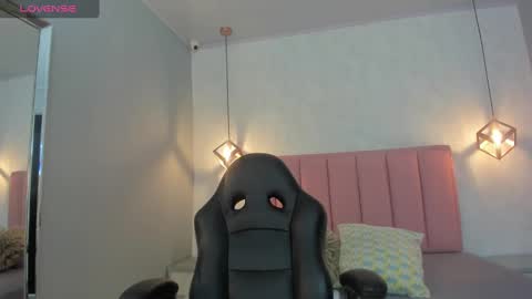  S U N N Y online show from 11.10.25