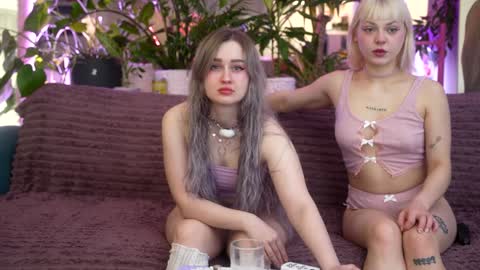 Snapshot of sunnyfia chatting on 01.19.26 Fia - TG - Mia - Alice - online show from 01.19.26