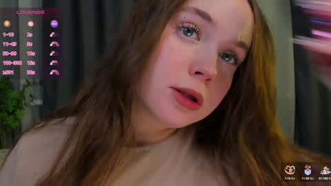 Snapshot of sunnyrisha chatting on 01.09.25 Risha online show from 01.09.25