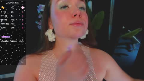 Snapshot of sunnyrisha chatting on 01.11.25 Risha online show from 01.11.25