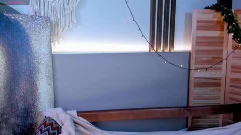 Snapshot of sunnyrisha chatting on 01.13.25 Risha online show from 01.13.25