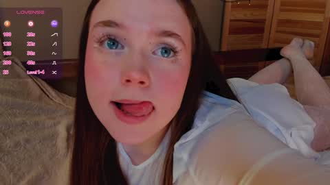 Snapshot of sunnyrisha chatting on 01.13.25 Risha online show from 01.13.25