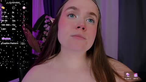 Snapshot of sunnyrisha chatting on 01.31.25 Risha online show from 01.31.25