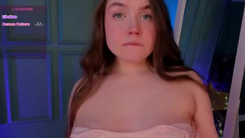 Snapshot of sunnyrisha chatting on 02.13.25 Risha online show from 02.13.25