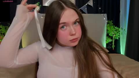 Snapshot of sunnyrisha chatting on 02.20.25 Risha online show from 02.20.25