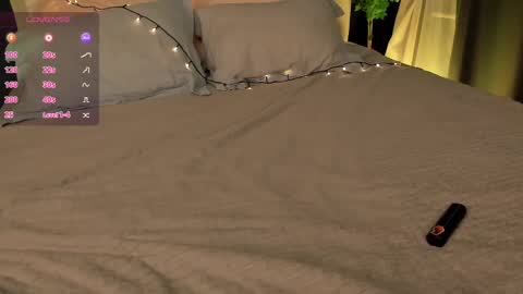 Snapshot of sunnyrisha chatting on 03.04.25 Risha online show from 03.04.25