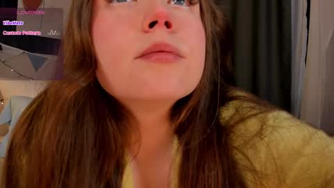 Snapshot of sunnyrisha chatting on 03.10.25 Risha online show from 03.10.25