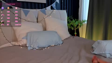 Snapshot of sunnyrisha chatting on 03.10.25 Risha online show from 03.10.25