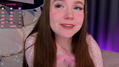 Snapshot of sunnyrisha chatting on 03.11.25 Risha online show from 03.11.25