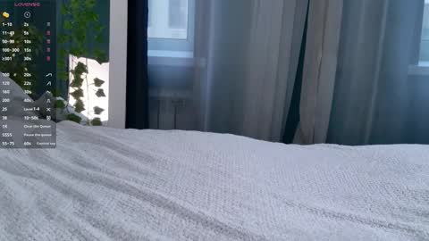 Snapshot of sunnyrisha chatting on 09.20.25 Risha online show from 09.20.25