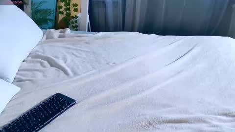 Snapshot of sunnyrisha chatting on 09.23.25 Risha online show from 09.23.25