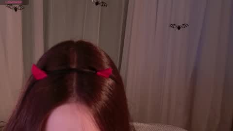 Snapshot of sunnyrisha chatting on 10.28.25 Risha online show from 10.28.25