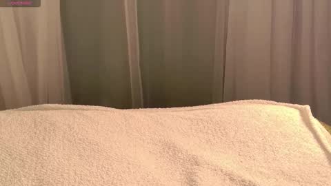 Snapshot of sunnyrisha chatting on 10.31.25 Risha online show from 10.31.25