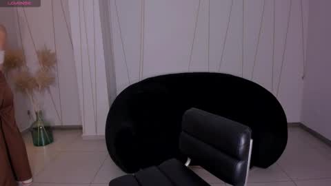 Sunny Rivers online show from 12.04.25