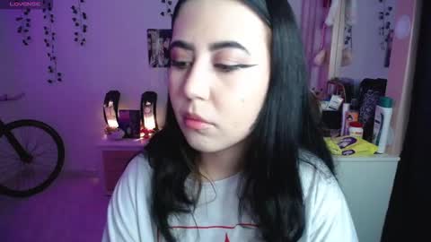 Snapshot of sunset_pienk chatting on 01.14.26 Sunset online show from 01.14.26