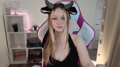 ANGELA online show from 11.20.25