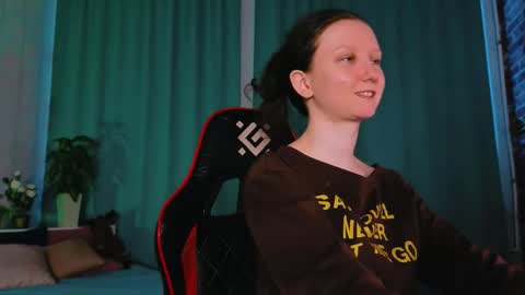 Snapshot of sunshine_blaze chatting on 02.22.26 Alice online show from 02.22.26