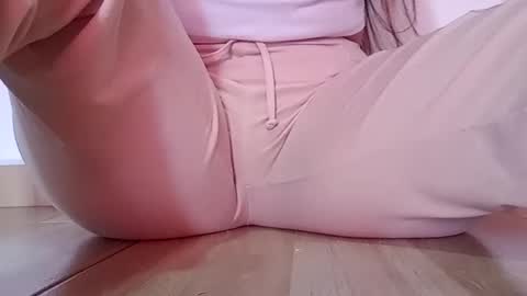 Snapshot of sunshine_days chatting on 10.21.25 Annie online show from 10.21.25