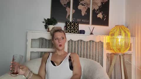 Snapshot of sunshine_diddy chatting on 12.20.24 Ava online show from 12.20.24