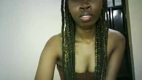 Snapshot of sunshine_g chatting on 10.13.25 Sunshine online show from 10.13.25