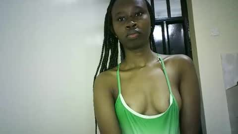 Snapshot of sunshine_g chatting on 10.22.25 Sunshine online show from 10.22.25