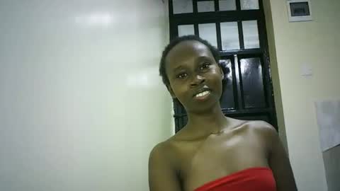 Snapshot of sunshine_g chatting on 10.26.25 Sunshine online show from 10.26.25