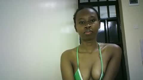 Snapshot of sunshine_g chatting on 10.30.25 Sunshine online show from 10.30.25