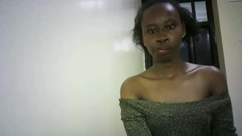 Snapshot of sunshine_g chatting on 11.03.25 Sunshine online show from 11.03.25