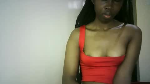 Snapshot of sunshine_g chatting on 11.23.25 Sunshine online show from 11.23.25