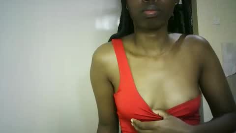 Snapshot of sunshine_g chatting on 11.24.25 Sunshine online show from 11.24.25