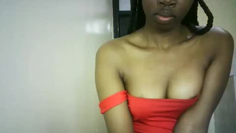 Snapshot of sunshine_g chatting on 11.25.25 Sunshine online show from 11.25.25