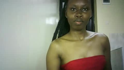 Snapshot of sunshine_g chatting on 11.27.25 Sunshine online show from 11.27.25