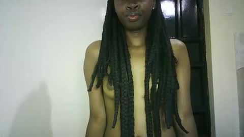 Snapshot of sunshine_g chatting on 12.02.25 Sunshine online show from 12.02.25