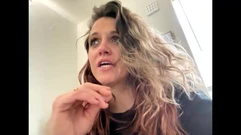 WATCHMEMAKEYOUCUM online show from 12.29.24