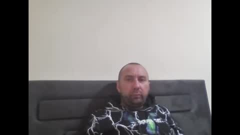 super42835015 online show from 10.10.25