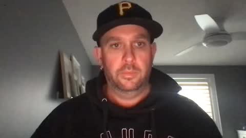 Snapshot of super_jutty chatting on 12.31.24 super_jutty online show from 12.31.24