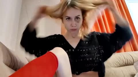 Annie online show from 02.01.25