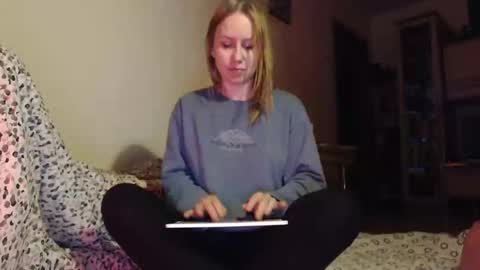 Annie online show from 05.13.26