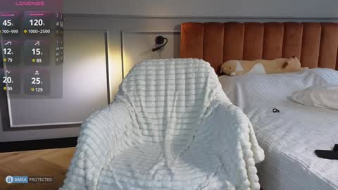 Snapshot of superhot2cb chatting on 01.07.25 Anna online show from 01.07.25