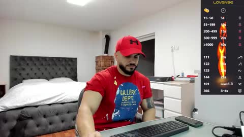 Snapshot of supermanboyxxl chatting on 01.08.26 supermanboyxxl online show from 01.08.26