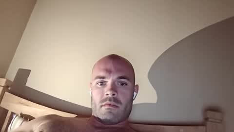 Snapshot of supermax76 chatting on 04.19.26 supermax76 online show from 04.19.26