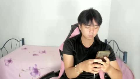 Snapshot of supr4m0 chatting on 10.26.25 supr4m0 online show from 10.26.25