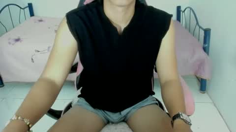 Snapshot of supr4m0 chatting on 11.13.25 supr4m0 online show from 11.13.25